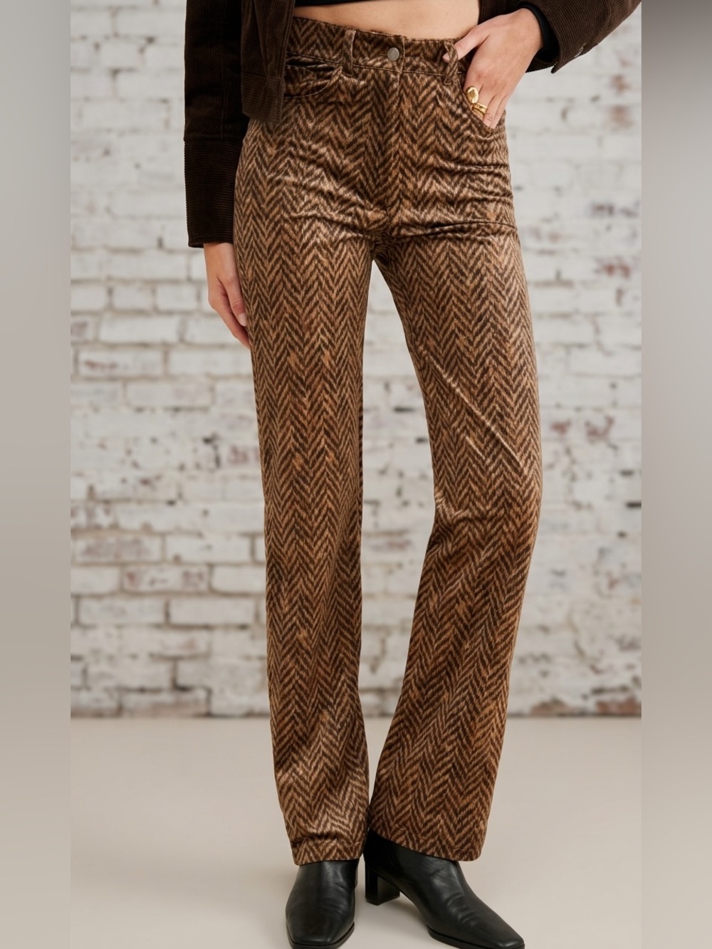 FREE PEOPLE Women's Pants in Brown Herringbone Corduroy and a Straight-Leg